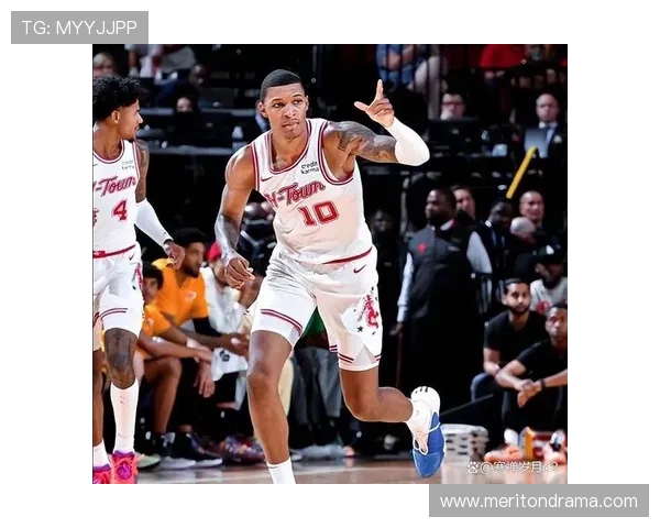 火箭队内部合练现场曝光，新赛季备战全面升级