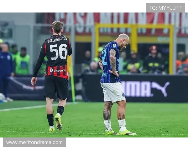 全市场报道：国米球迷因扔鞭炮炸伤奥代罗被禁赛现场观赛四年