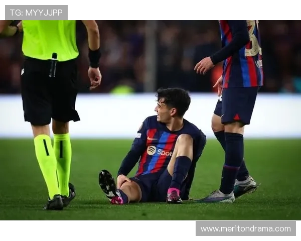 德容训练中脚部受伤预计缺阵三到四周将缺席七场重要比赛