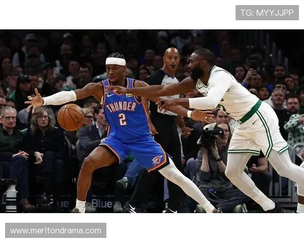 杰伦布朗表现出色28投10中贡献32分8篮板7助攻3抢断正负值高达18